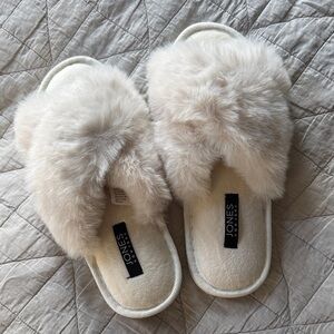 Jones New York Soft Cream Slippers